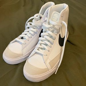 Nike Blazers 8 1/2 women. Brand new.